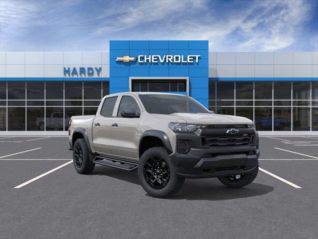 2026 Chevrolet Colorado Trail Boss in White Sands — front three-quarter view