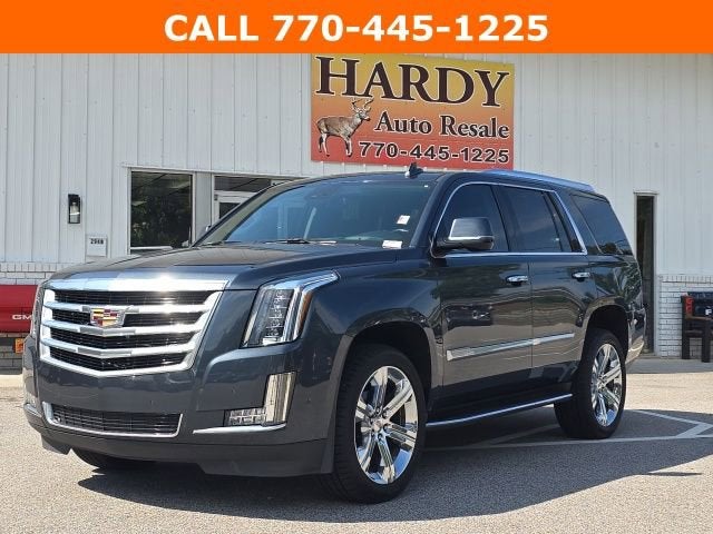 2020 Cadillac Escalade Luxury in Shadow Metallic — front three-quarter view