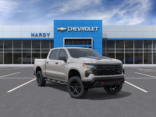 2026 Chevrolet Silverado 1500 Custom Trail Boss in White Sands — front three-quarter view