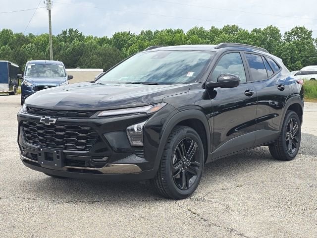 2024 Chevrolet Trax ACTIV in Mosaic Black Metallic — front three-quarter view