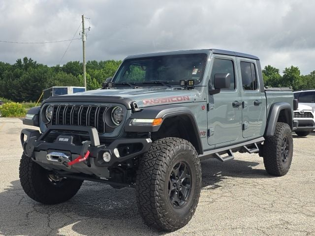 2025 Jeep Gladiator Rubicon in Anvil Clearcoat — front three-quarter view
