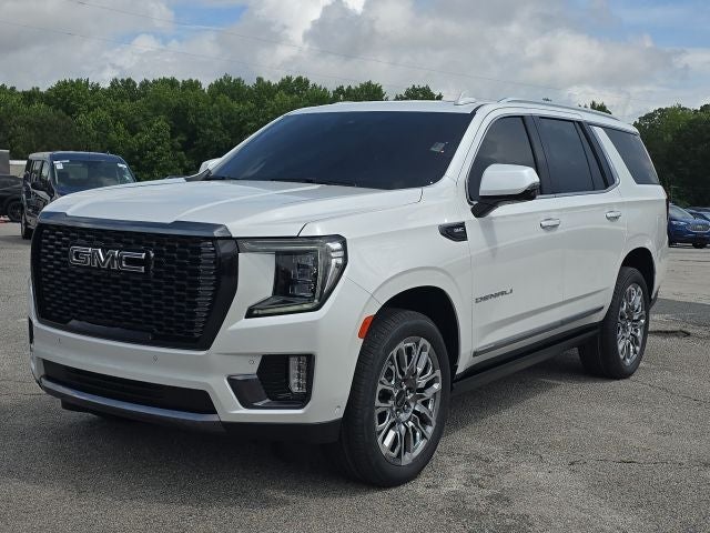 2023 GMC Yukon Denali Ultimate in White Frost Tricoat — front three-quarter view