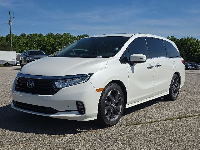 2023 Honda Odyssey Elite in Other — front three-quarter view