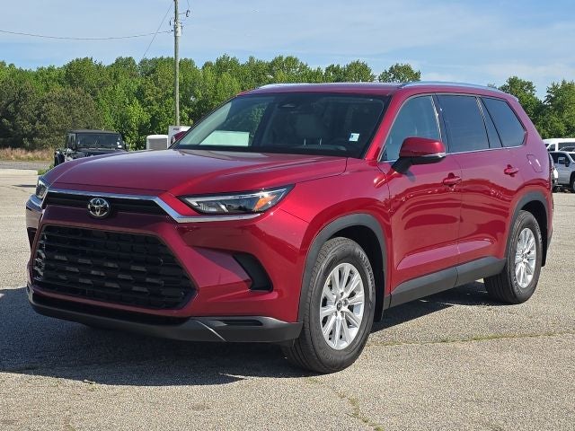 2025 Toyota Grand Highlander XLE in Pearl — front three-quarter view